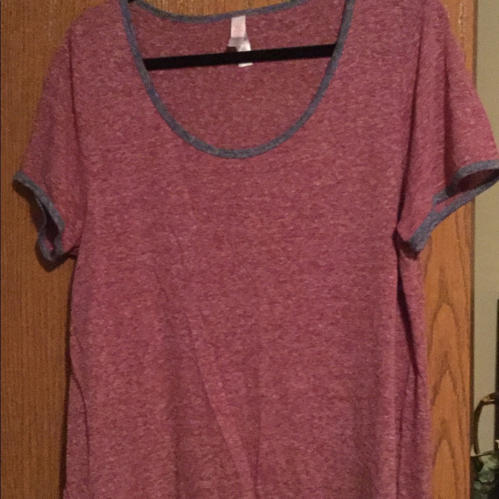 Tee shirt
